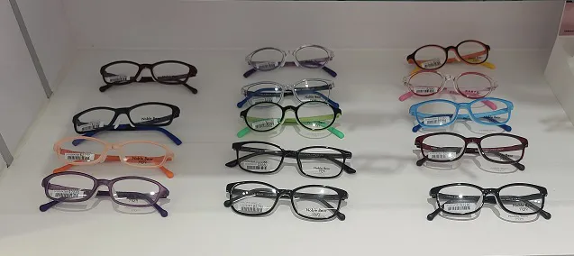 兒童眼鏡配戴角膜塑型片角膜塑型片價格